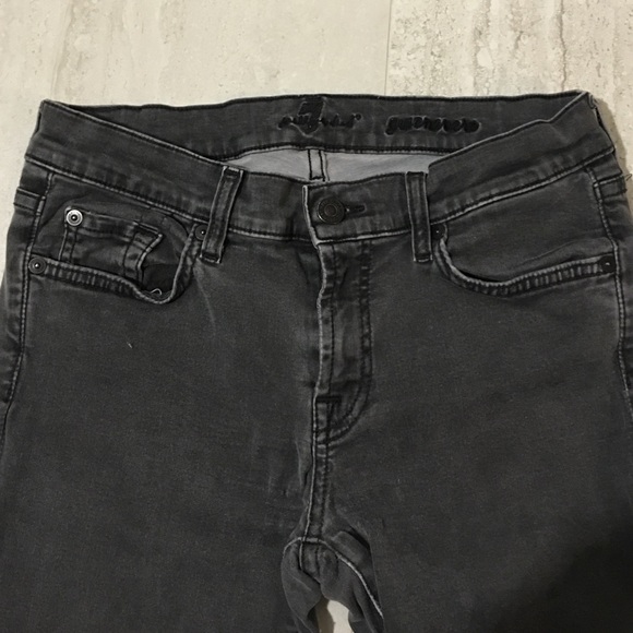 Jeans - Picture 2 of 4