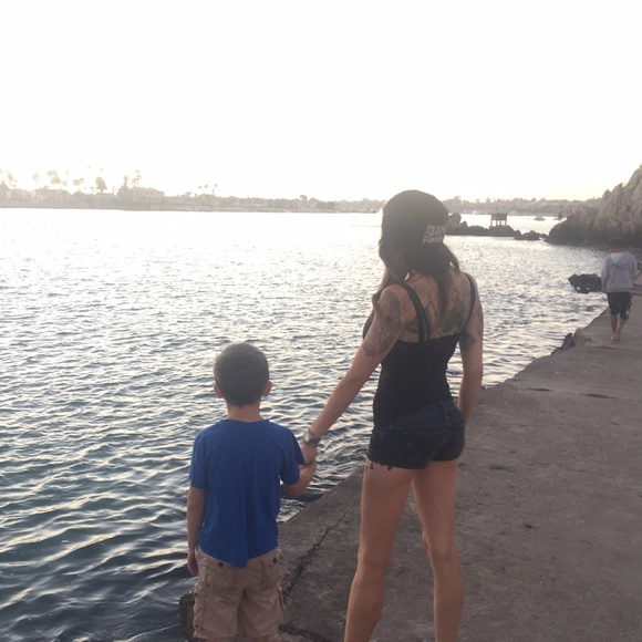 Meet your Posher, Tessa - Picture 3 of 4