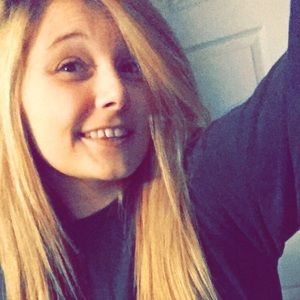 Meet your Posher, Selina