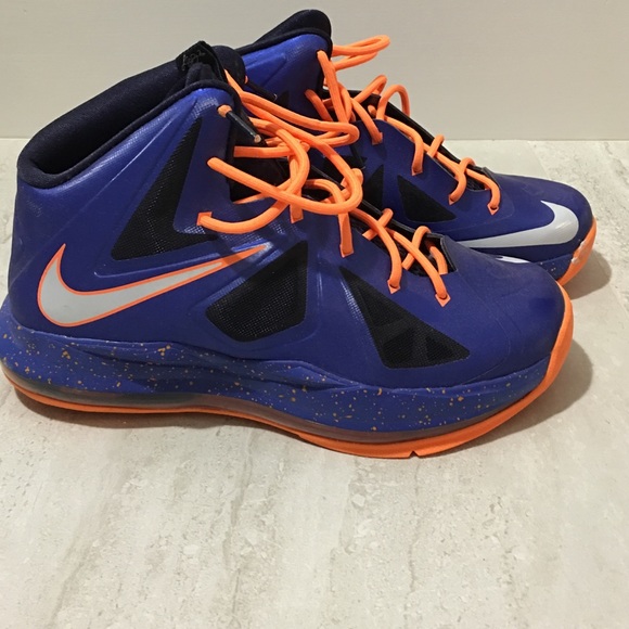 Sneakers - Picture 2 of 3