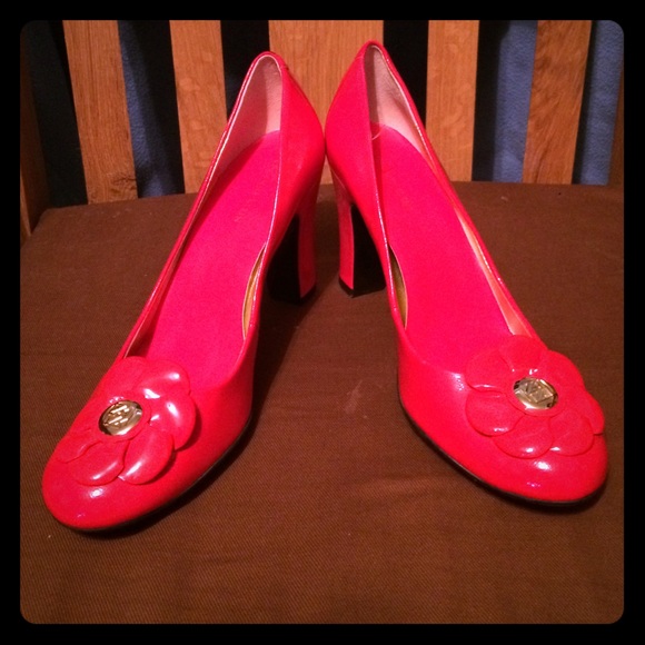 Cute pumps for a pop of color!