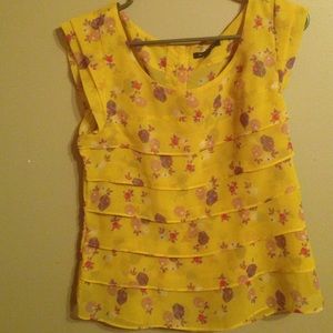 American Eagle Floral Ruffle Top