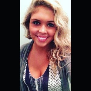 Meet your Posher, Mallory