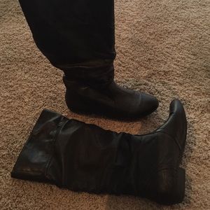 Black Steve Madden calf boots
