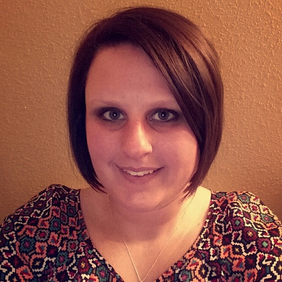 Meet your Posher, Nicole