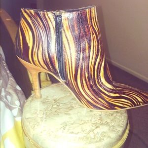 Blk & Brown 3inch booties