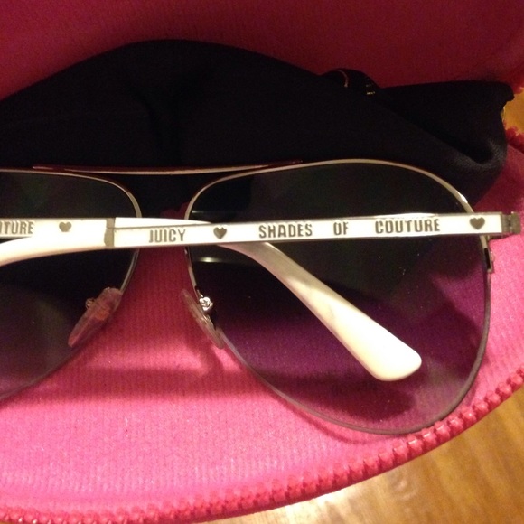 Glasses - Picture 3 of 3