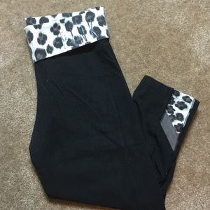 Leopard yoga crop
