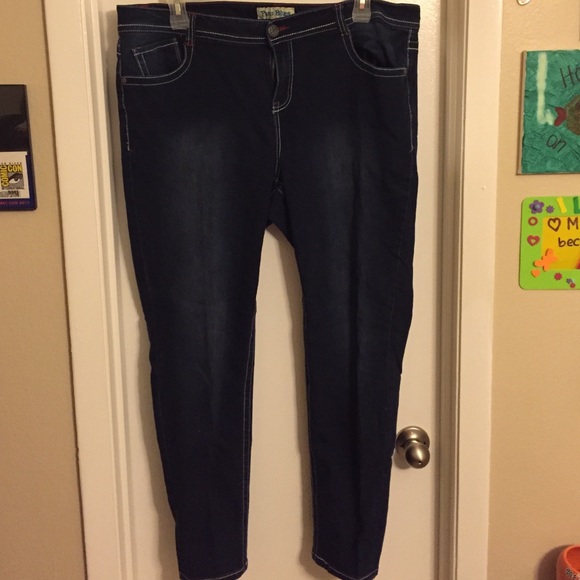 Super stretchy, straight leg jeggings