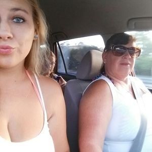 Meet your Posher, Karin