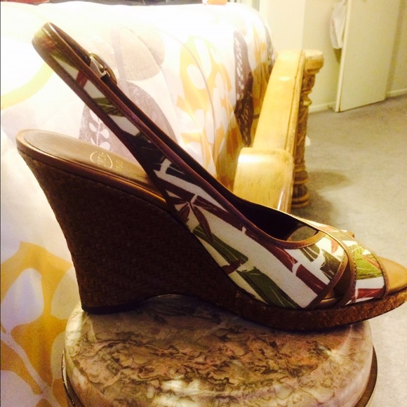 Joan & David Sandles - Picture 2 of 4