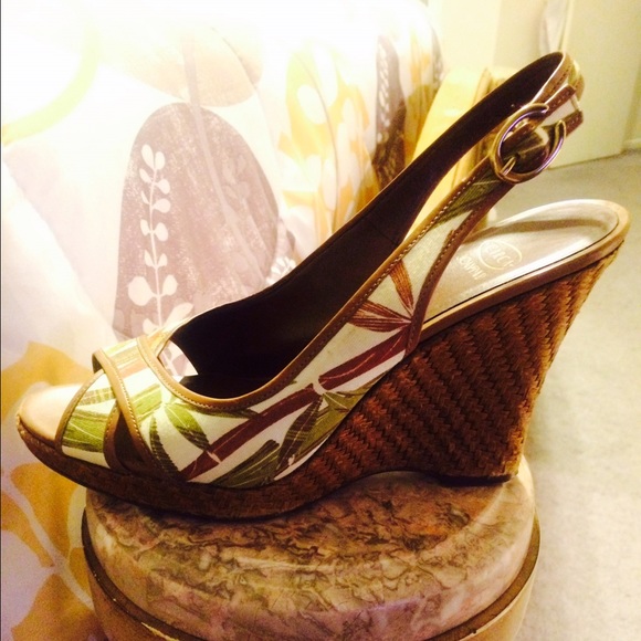 Joan & David Sandles - Picture 3 of 4