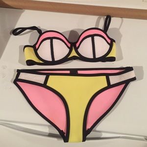 Triangl swimsuit, poppy style