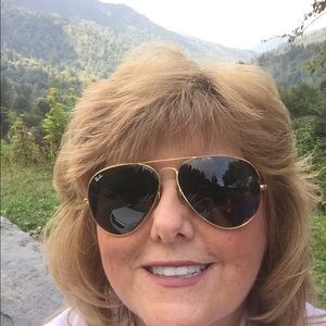 Meet your Posher, Kim