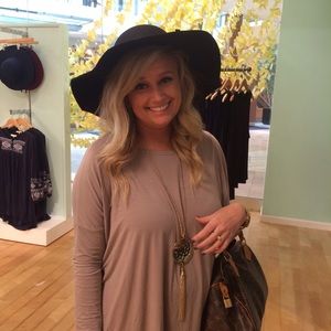 Meet your Posher, Dawn