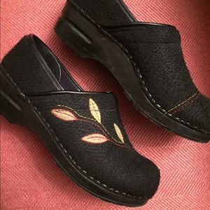Dansko Clogs. Awesome!! Size 38