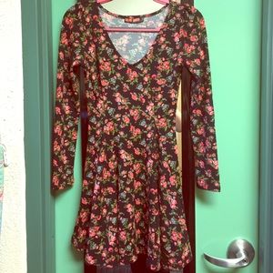 Black floral long sleeve dress!