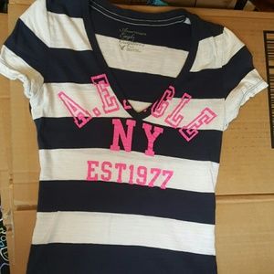 American Eagle V Neck