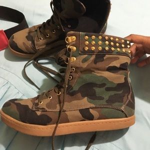 Army fatigue boots