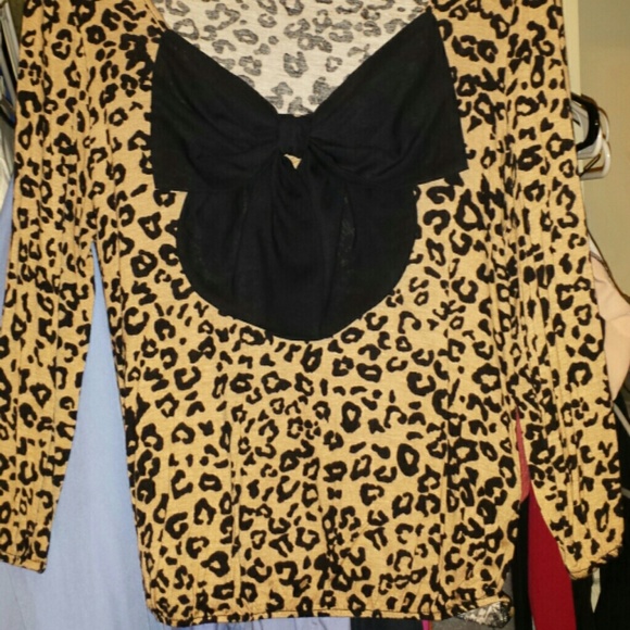 Top - Picture 2 of 2