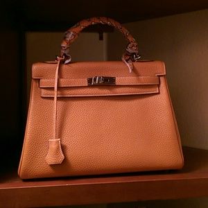 Kelly style bag ⬇⬇⬇⬇⬇ final marks down