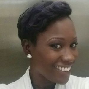 Meet your Posher, Nia