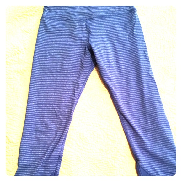 Sz M Kyodan striped 7/8th pants with cuffs