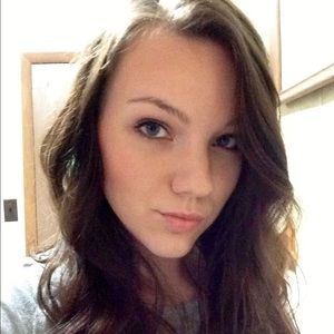 Meet your Posher, Cassie