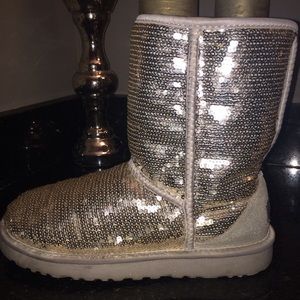 AMAZING DEAL 😍 Women's Silver Sparkle UGGS