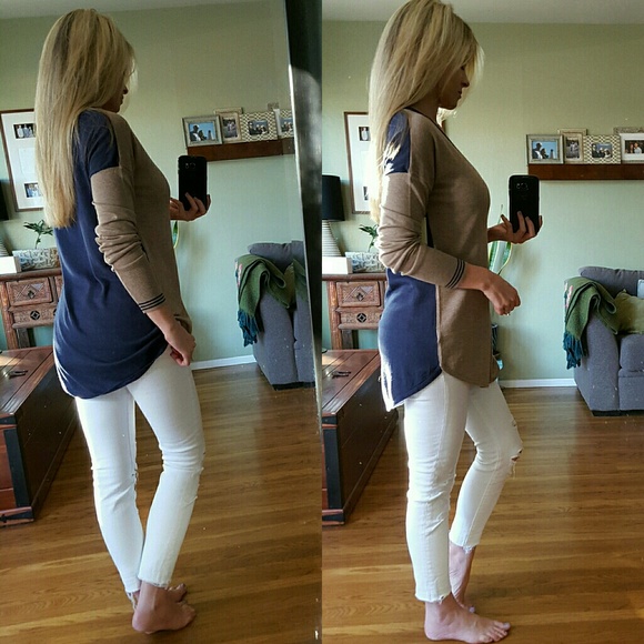 RESERVED Taupe & Navy V-Neck Sweater - Picture 3 of 4