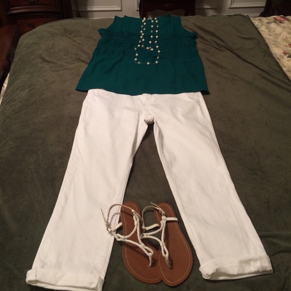 Ann Taylor Loft White Denim Capri Pants