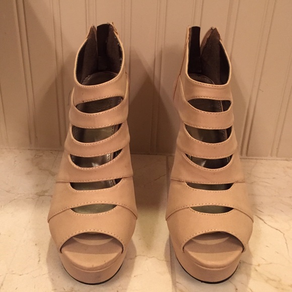 Light tan heels