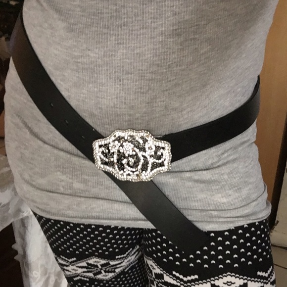 Express Accessories - Express Genuine Leather belt w Jewel Buckle, Large