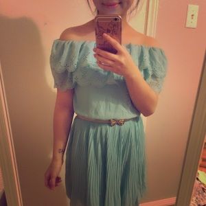 Green mint dress ( no belt included)