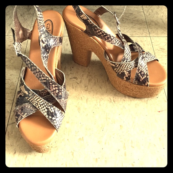 Leather brown Castillo heels