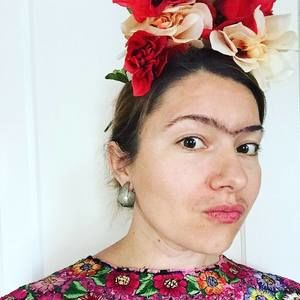 Meet your Posher, Alina