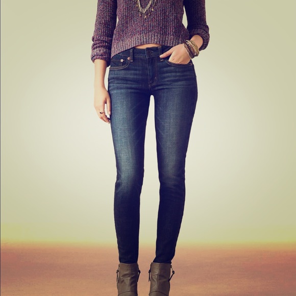 AE Super Skinny- Dark Higher Waisted Jeans 💝