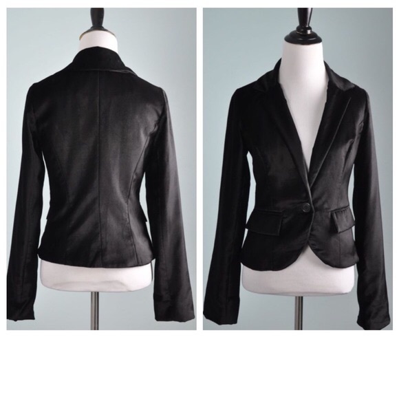 🚫Sold🚫Anthropologie Freisiar Velvet Blazer - Picture 2 of 4