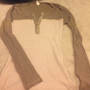 2 tone free people long sleeve. Great condition.