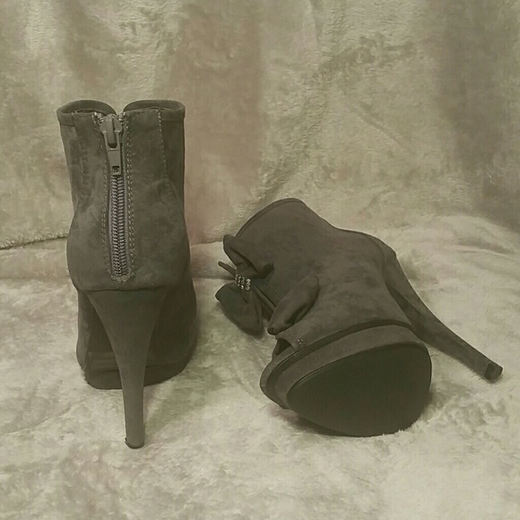 Brand new never worn - Picture 3 of 4