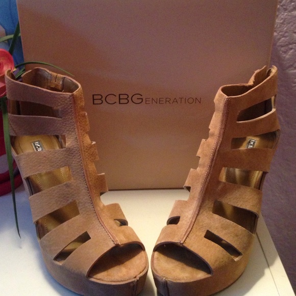 BCBG eneration wedges