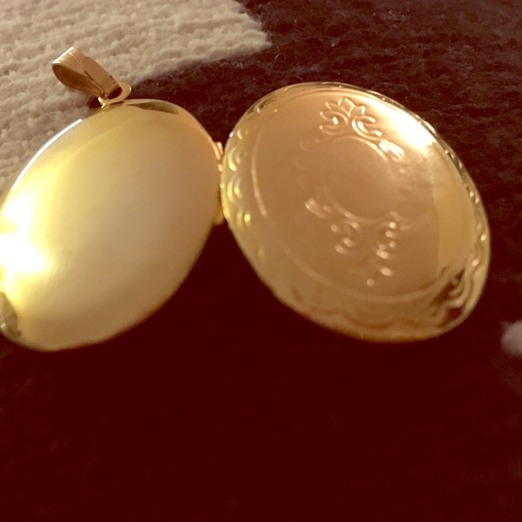 Gold locket