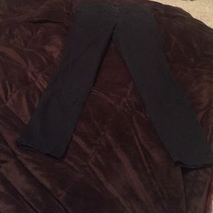 american eagle size 6 black khaki material pants!