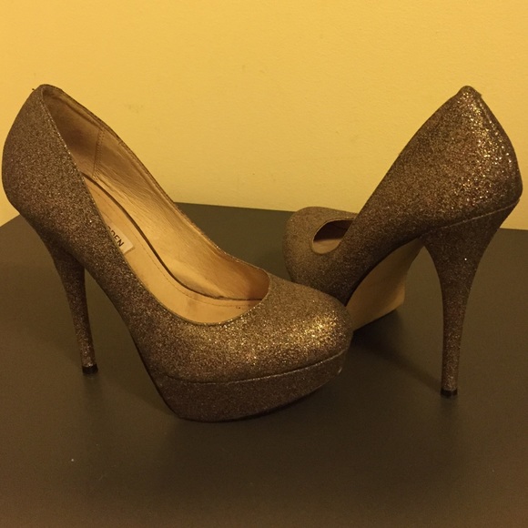 Steve Madden Caryssa Glitter Pumps - Picture 1 of 1
