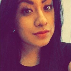 Meet your Posher, Vanessa