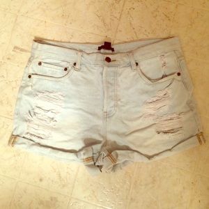 High waisted Light Wash Denim Shorts