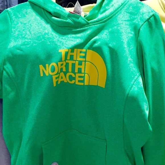 The North Face Tops - 🎀SOLD🎀 NWT North Face hoodie. Medium