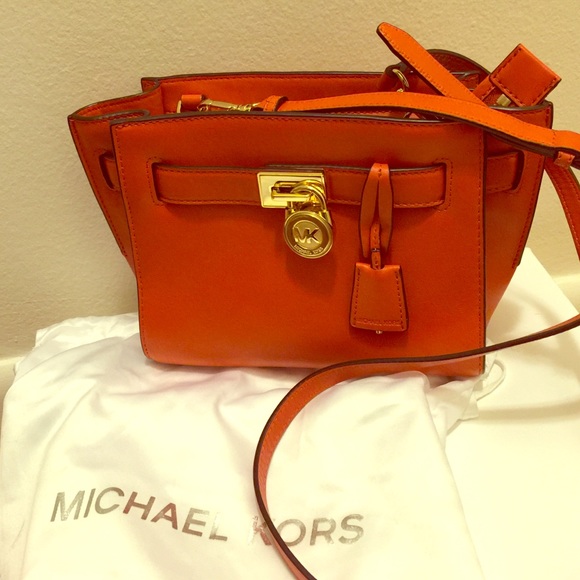 Michael Kors Handbags - Hamilton Traveler Leather Messanger