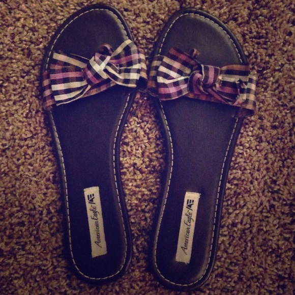 American eagle sandals💜