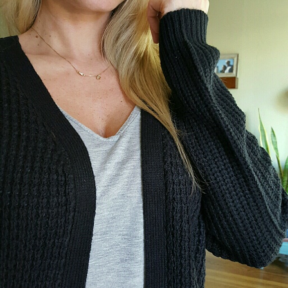 RESERVED Loose Open Knit Cardi - Picture 2 of 4